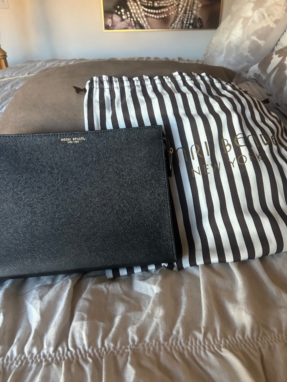 Henri Bendel Pochette clutch
